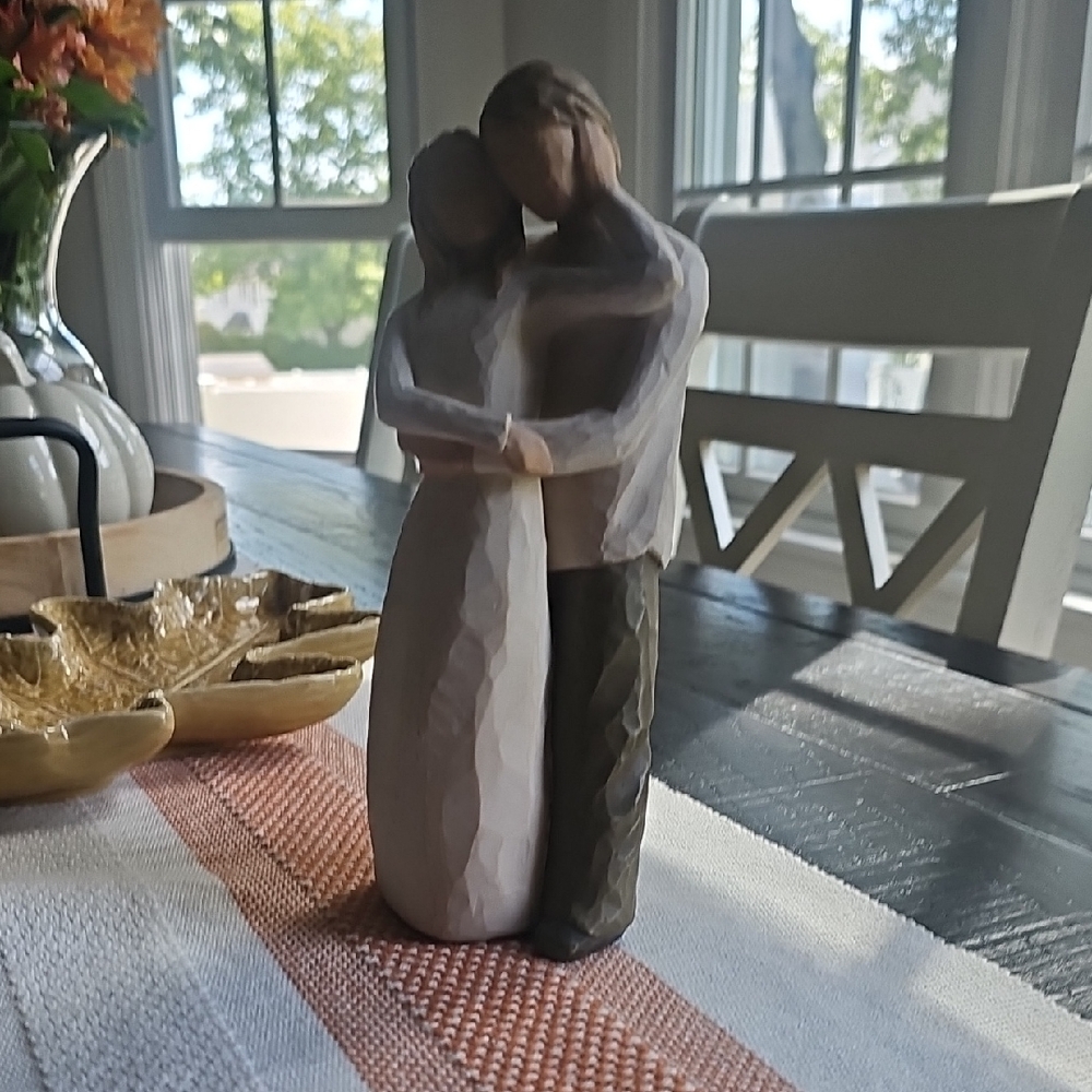 Willow Tree Embrace Figurine - Cream and Brown